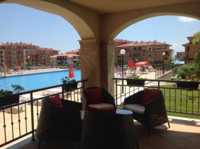Charming Studio in a Complex with a Pool